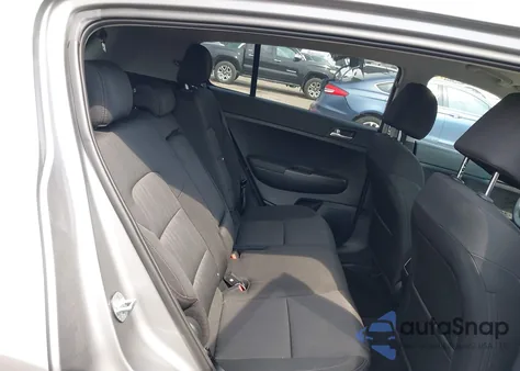 2022 Kia Sportage Lx z USA, uszkodzony, nr VIN KNDPMCAC4N7001244